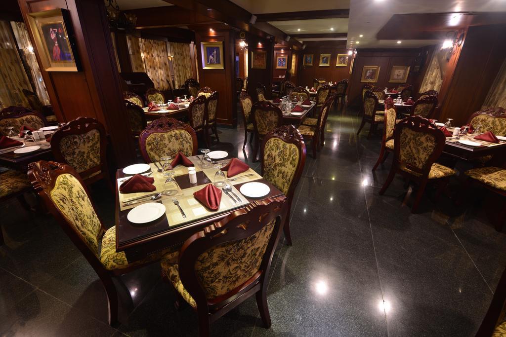 Seasons Hotel & Spa Madgaon Ngoại thất bức ảnh